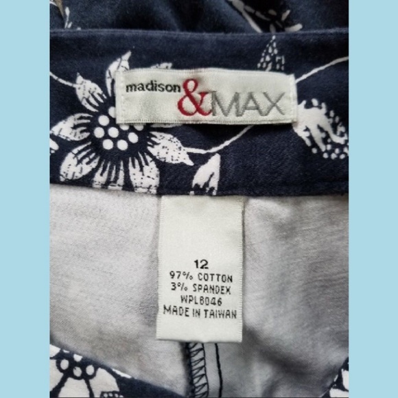 Madison & Max navyblue flowerprint stretchy capris - Picture 4 of 4